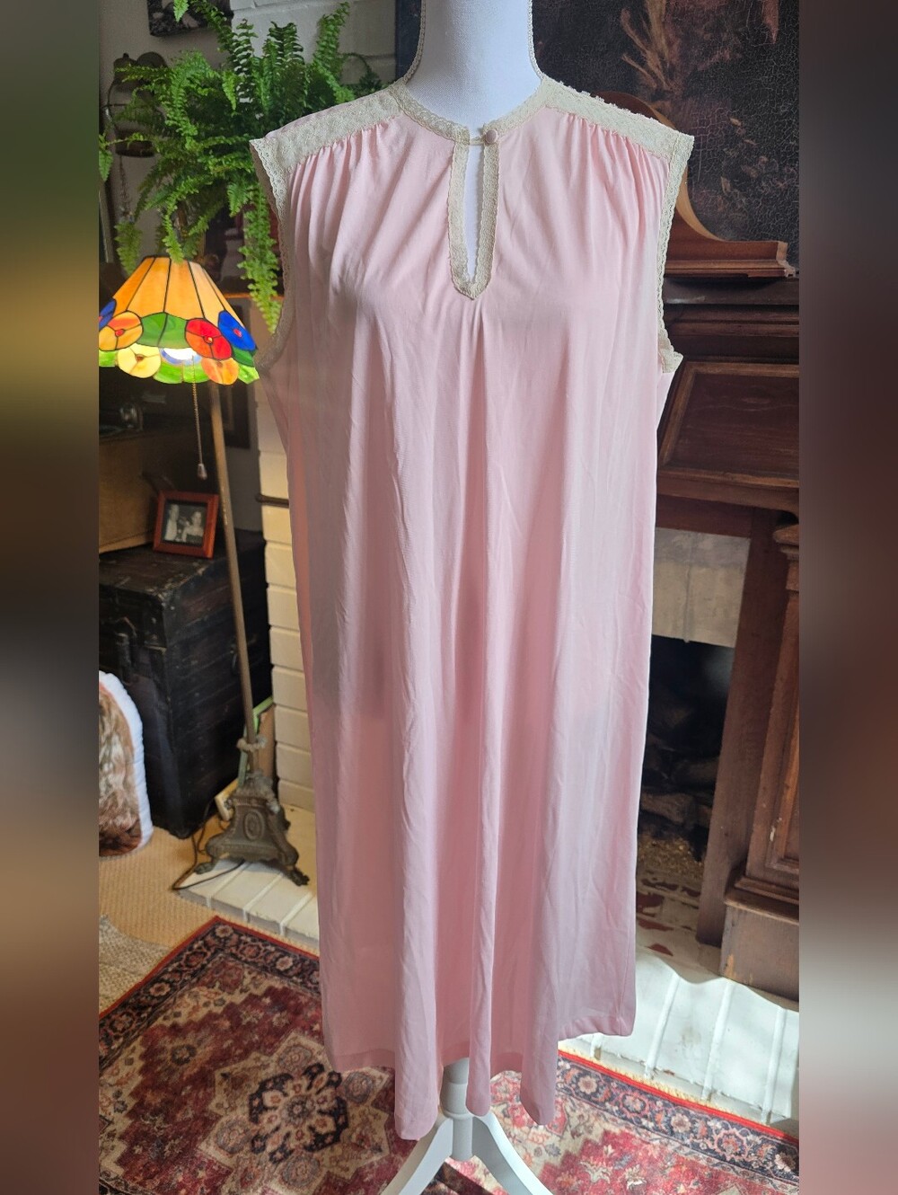 Vintage Vanity Fair Sleeveless Pink Lace-Trim Nightgown SZ L